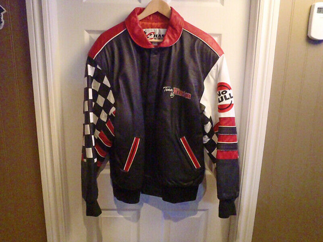 Dale Earnhardt Sr.   Winston NOBULL. size is large in Arts & Collectibles in Renfrew - Image 2