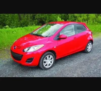 Voiture très économique..fonctionne très bien..pas de pneus hiver..500$ non négociable