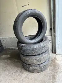 225/60/17 All season tires 