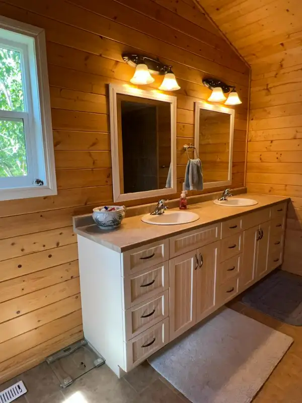 Lakefront cottage for rent  at Falcon Lake, MB in Manitoba in Canada - Image 9