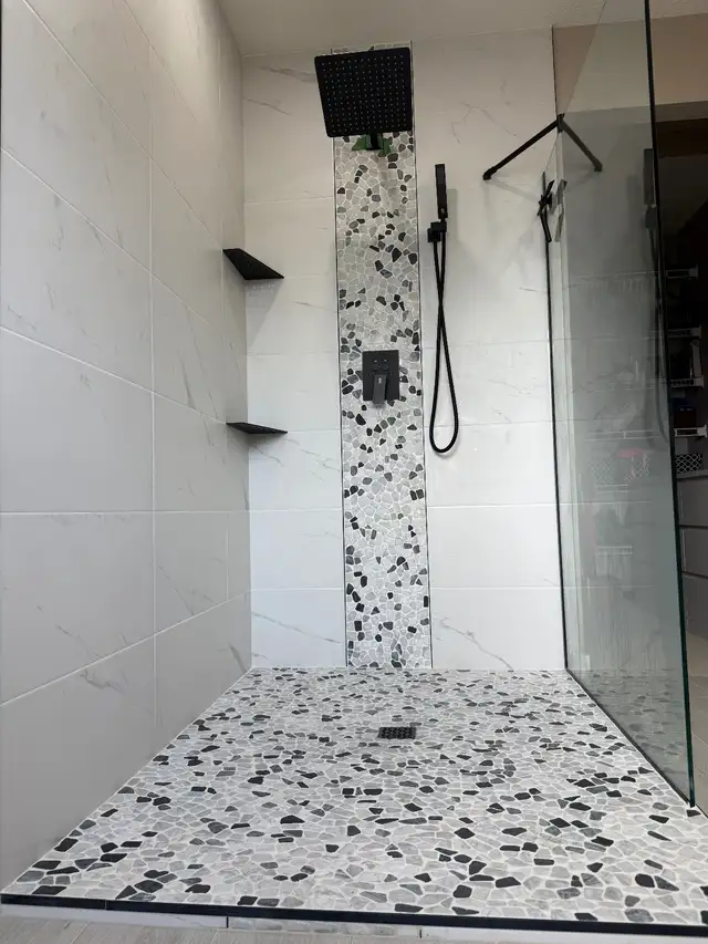 Bathroom renovations in Renovations, General Contracting & Handyman in Calgary - Image 4