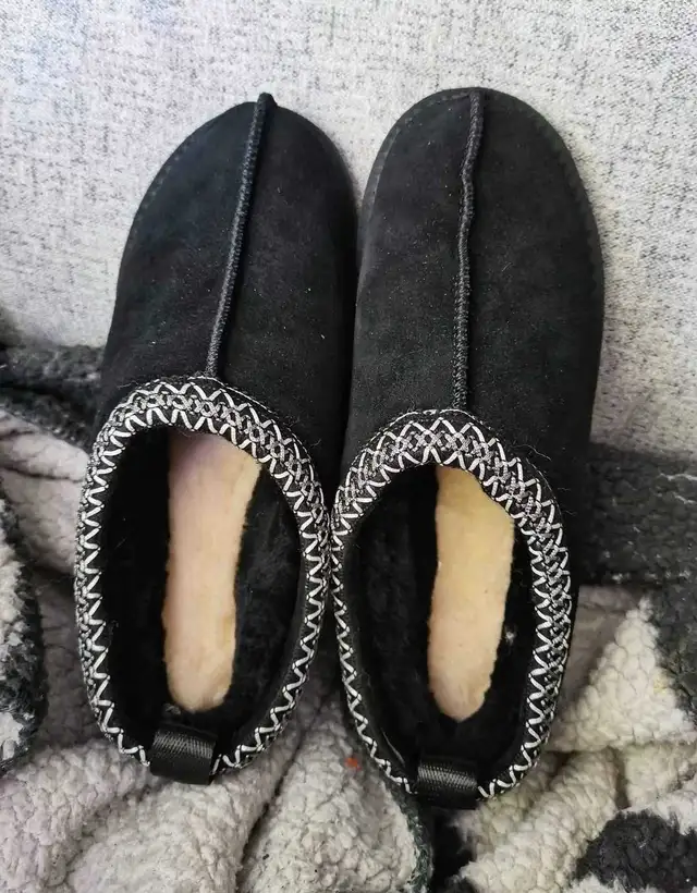 Slippers brand new , men 8, woman 9 in Men's Shoes in Calgary - Image 2