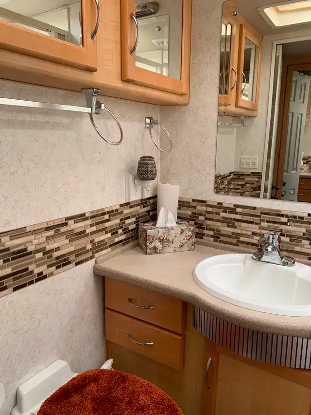 Motorhome For Sale in RVs & Motorhomes in Red Deer - Image 8