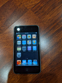 Apple iPod Touch A1288 8GB  (2nd Gen)