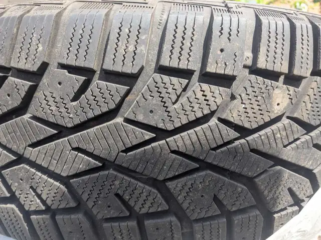 215/65 R17 winter tires in Tires & Rims in City of Toronto - Image 2