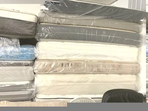 ⚜️ LIGHTLY QUEEN DOUBLE AND SINGLE SIZE USED MATTRESSES FOR in Beds & Mattresses in Delta/Surrey/Langley - Image 6