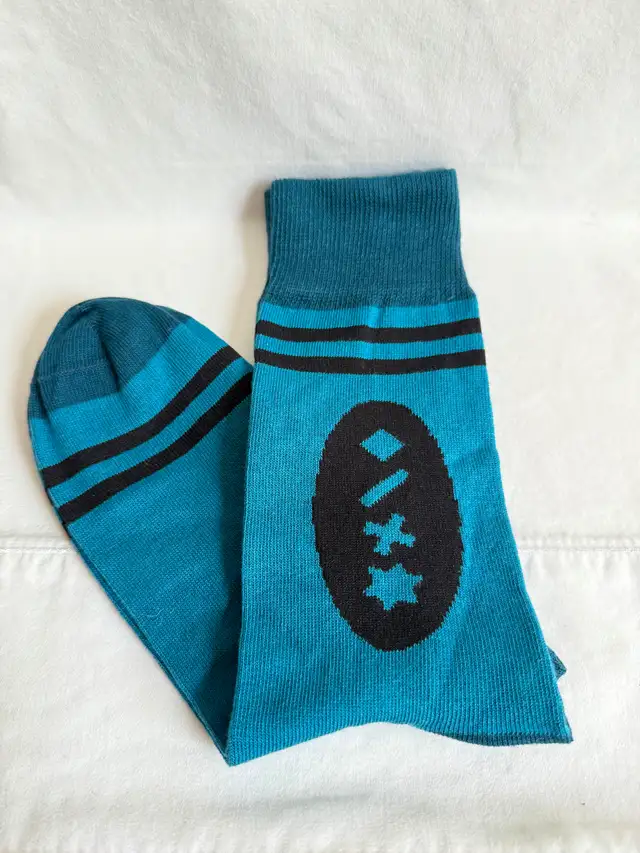 New Adult Crew Socks, Teal and Black in Other in Markham / York Region - Image 3