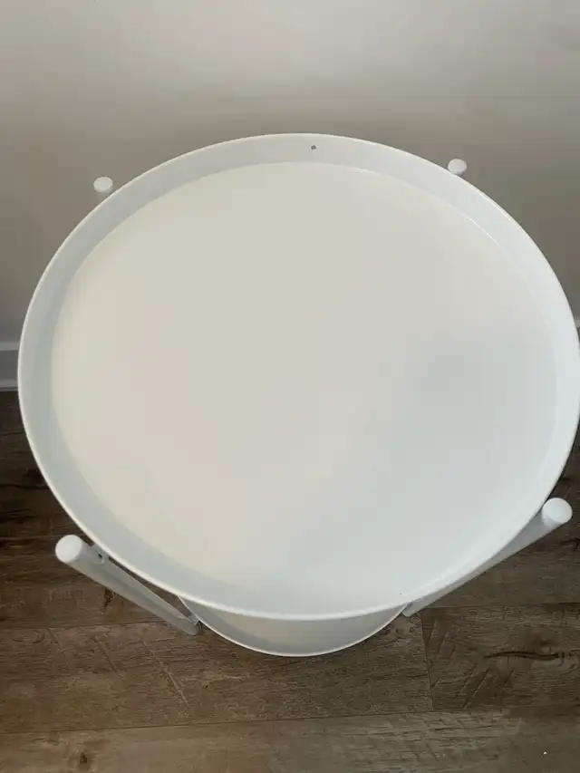 Side Table470040767418214401