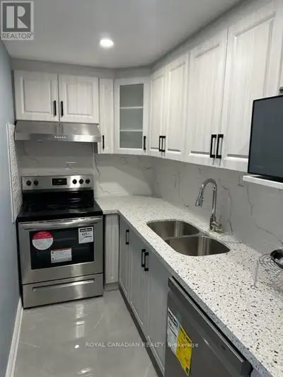 2 Bedroom Basement Apartment for Lease – Prime Waterloo Location! ✔ Private Separate Entrance ✔ Mode...
