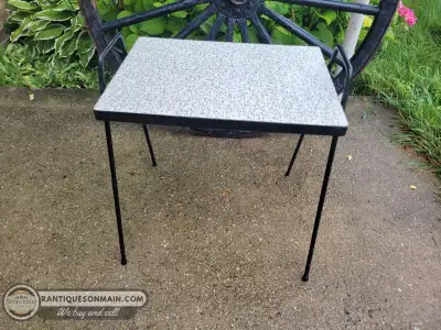 In excellent original condition measuring approximately 17" x 17" x 10" deep. Nice and sturdy. Would...