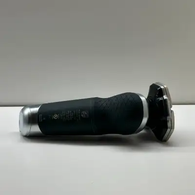 TL Philips Prestige Shaver for SALE! In Fair Condition! Includes 90 days Store Warranty We have othe...