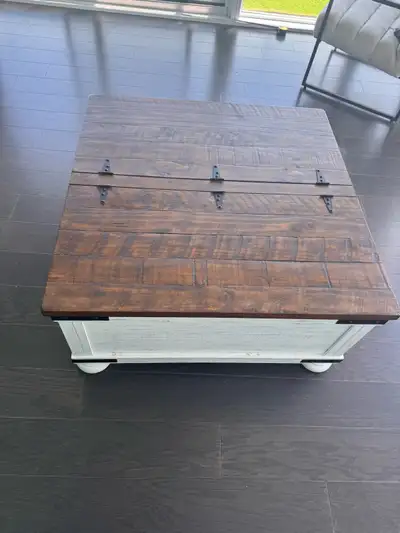 Ashley Farmhouse Lift-Top Coffee Table with Storage – Like New, View more