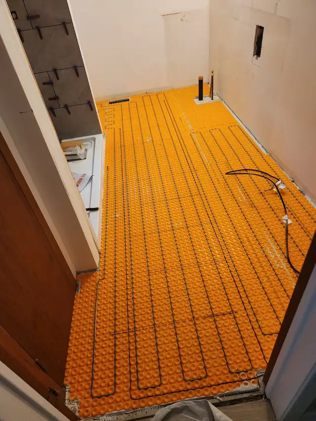 Victoria Tile - by L.A.Kelly in Flooring in Trenton - Image 9