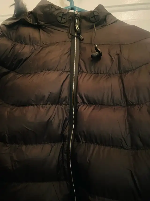 Men's Puffer Jacket! Size L in Men's in Mississauga / Peel Region - Image 4