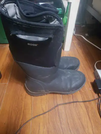 Bogs Winter Boots men's size 8, View more