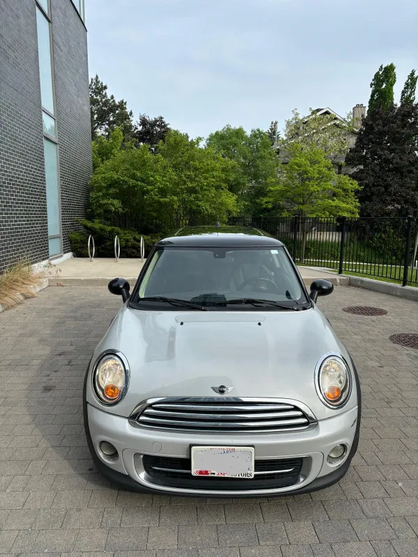 Must-See Offer: 2012 Mini Cooper at a Great Price!