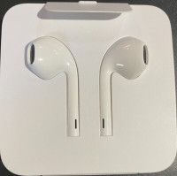 Apple wired EarPods with Lightning Connector
