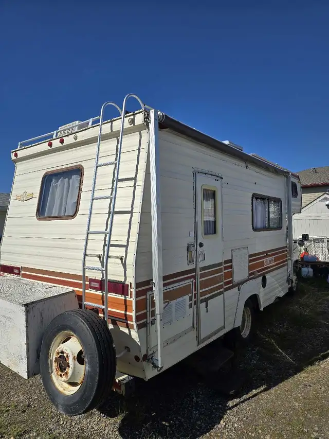 1981 ford motorhome in RVs & Motorhomes in Calgary - Image 3