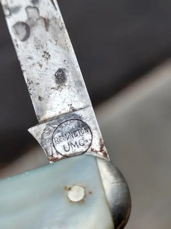 Antique Remington UMC R 2 Blade Pocket Knife pearl Handles in Arts & Collectibles in Hamilton - Image 6