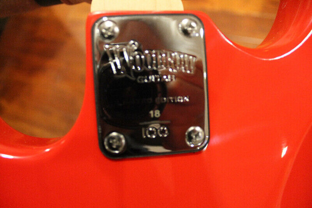 Detroit Red Wings Woodrow Northender Guitar #18/100 dans Art et objets de collection  à Chatham-Kent - Image 4