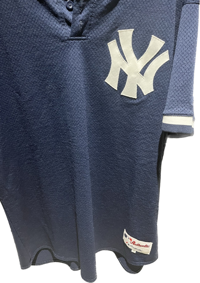 New York Yankees Vintage Majestic Jersey Men’s 2XL Made in USA  in Arts & Collectibles in Markham / York Region - Image 3