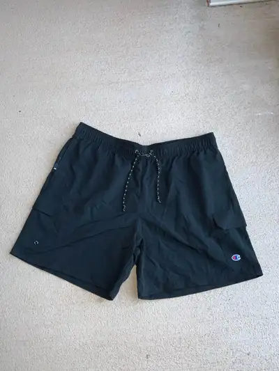 CHAMPION Men’s Black Drawstrings Shorts Size XL Activewear In excellent condition No holes or rips N...