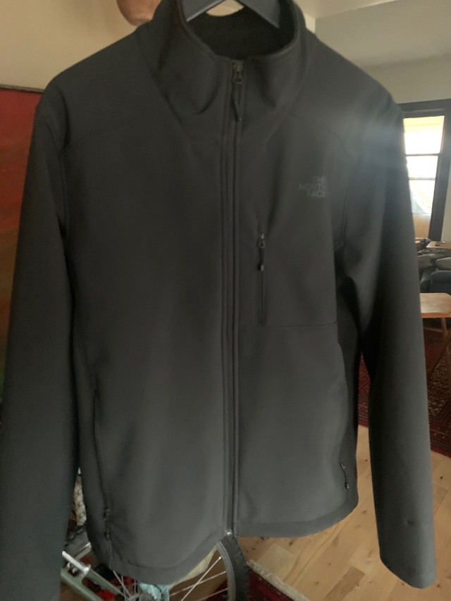 North Face soft shell  Men’s Large in Men's in Saskatoon - Image 2