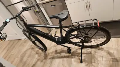 TREK Verve +3 E-bike. Size - XL One year old. Only 1000 km rode last summer. Bankruptcy sale. $3000...