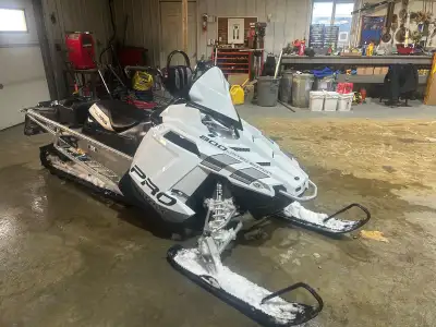 I am selling my used Polaris snowmobile in great condition! This machine is ready to hit the snow an...