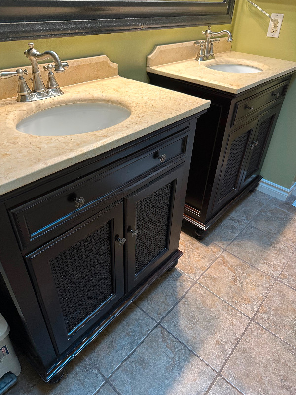 32 inch bathroom vanity for sale in Cabinets & Countertops in Oakville / Halton Region - Image 2