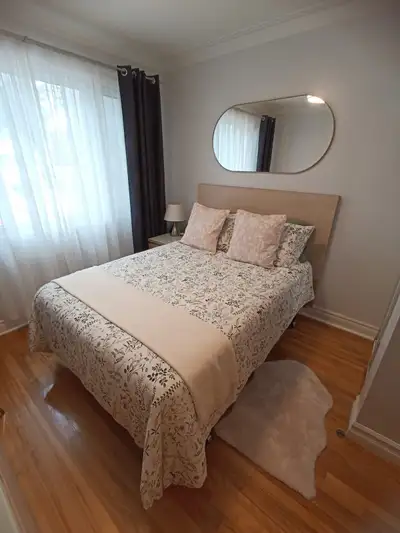Fully Furnished ROOM – All Included – Sept to June – Metro Monk