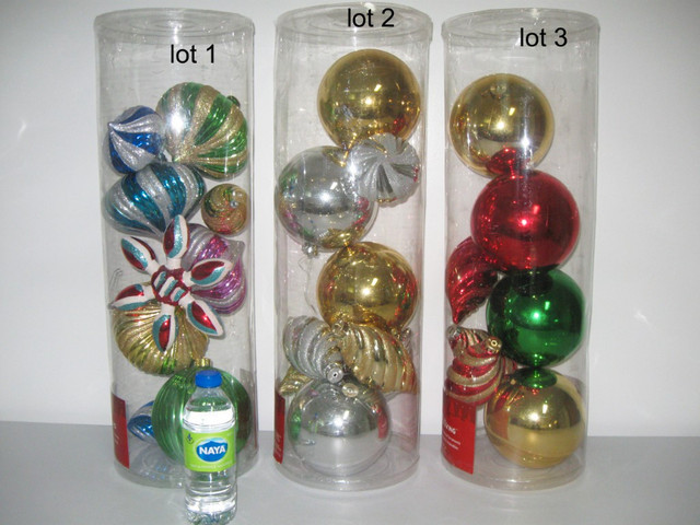 3 lots de grosses boules de Noël dans Décoration intérieure et accessoires  à Granby