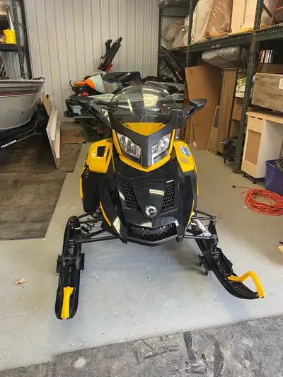 2014 mzx great shape new track and slides from last season 13000 klms 1200 four stroke engine runs i...