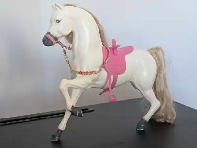 This vintage 1983 Vintage Mattel Barbie Dream Arabian Horse named Prancer is ready to gallop into yo...