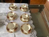 Royal Albert Old Country Roses tea cup set with plate