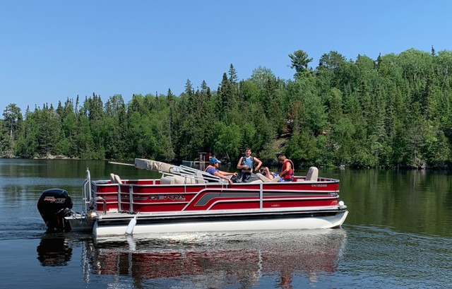 Ranger Reata 220 Pontoon (115 Merc ProXS) in Powerboats & Motorboats in Thunder Bay