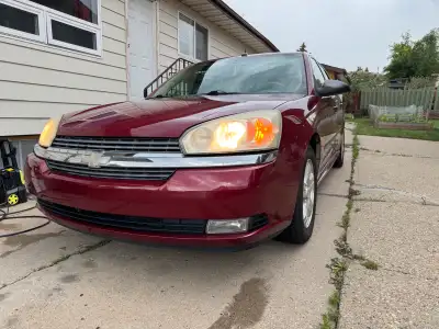 2005 Chevy Malibu max LT - ACTIVE STATUS 3.5 L 110000km Winter and summer tire with rims