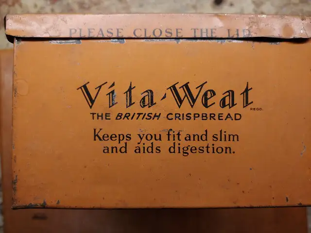 Peek, Frean & Co. Ltd. Vita-Weat tin63234629173891122
