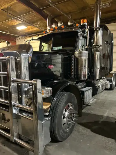 2016 389 550 Cummins. Will be deleted soon Getting fresh safety also 18 speed full lock diffs 244 wb...