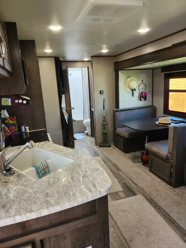 Trailer for sale on seasonal site. in Travel Trailers & Campers in Winnipeg - Image 5