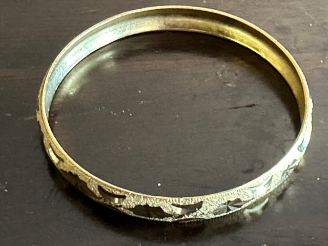 VINTAGE BANGLE  in Jewellery & Watches in Regina - Image 2