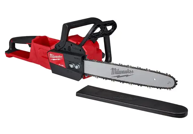 Brand new Milwaukee m18 fuel 16 inch chainsaw 2727-20 