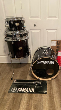 Yamaha Stage Custom Bop Drum Kit w/ Pearl Piccolo Snare Drum 