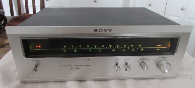 SONY ST 5150 Solid State FM Stereo/FM - AM Tuner. in Stereo Systems & Home Theatre in Kelowna