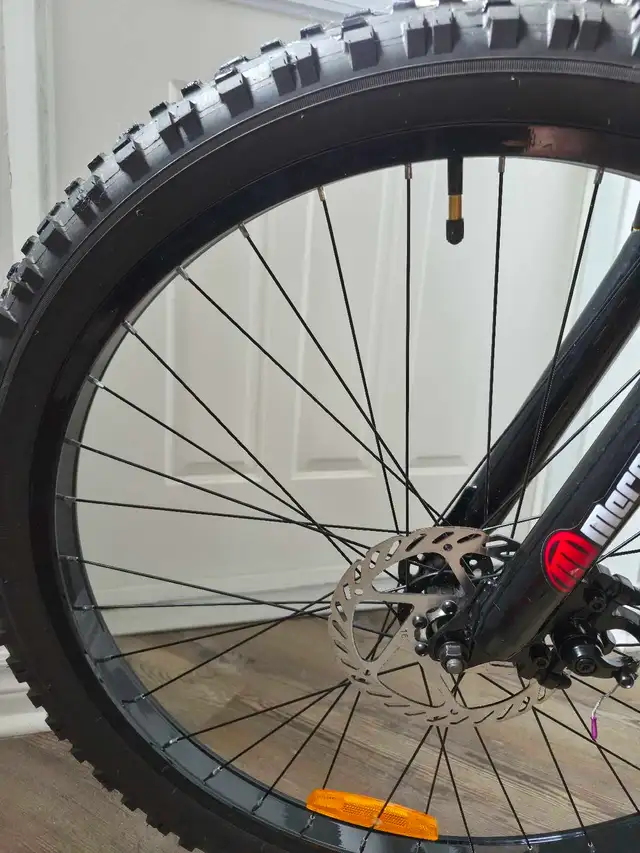 Supercycle Scrambler DS Mountain Bike 27.5" in Mountain in Ottawa - Image 8