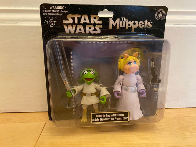 Star Wars and The Muppets - Kermit and Miss Piggy in Arts & Collectibles in Oakville / Halton Region