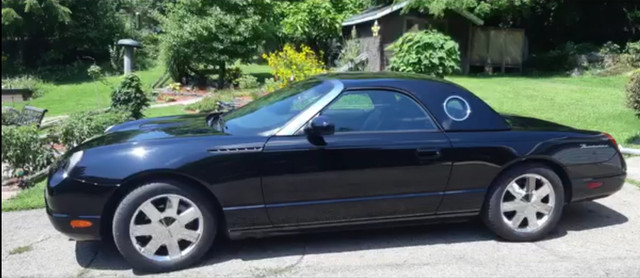2002 Ford Thunderbird in Classic Cars in Brockville - Image 2