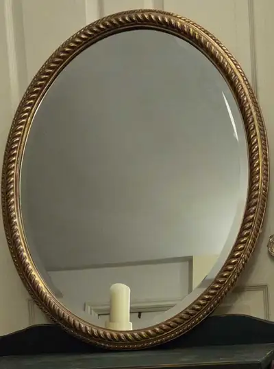 VTG CARVED WOODEN VICTORIAN GILT FRAME OVAL MIRROR- CANADA, View more