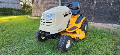 Tracteur a pelouse ( gazon ) CUB CADET 23HP 2 cylindres 46", View more