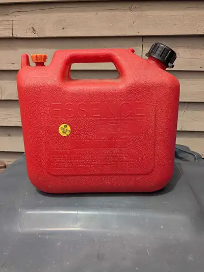 SVP VEUILLEZ REGARDER OÙ J'HABITE AVANT DE COMMUNIQUER En bonne condition 9,2 litres Merci de voir m...